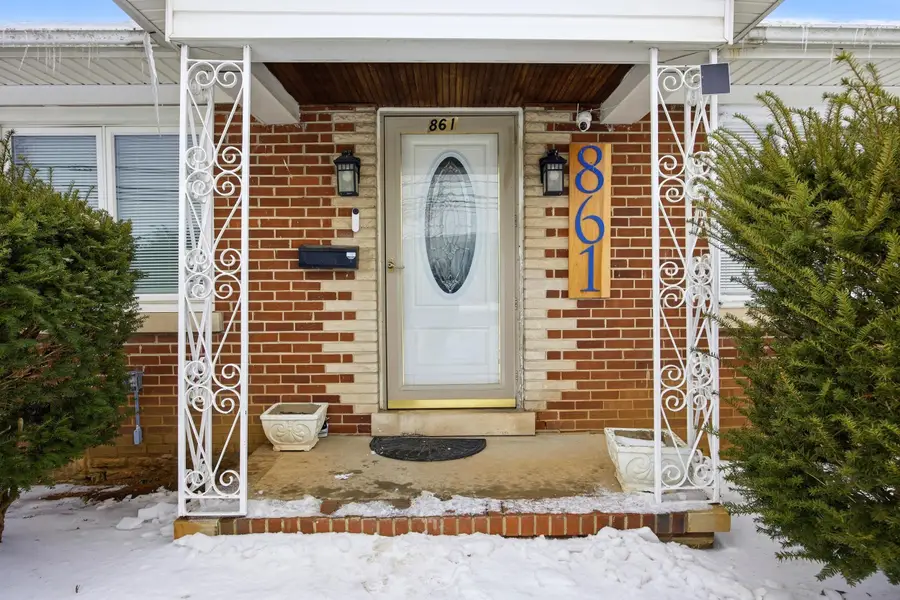 861 Georgetown Street, Lexington, KY 40508 - #2