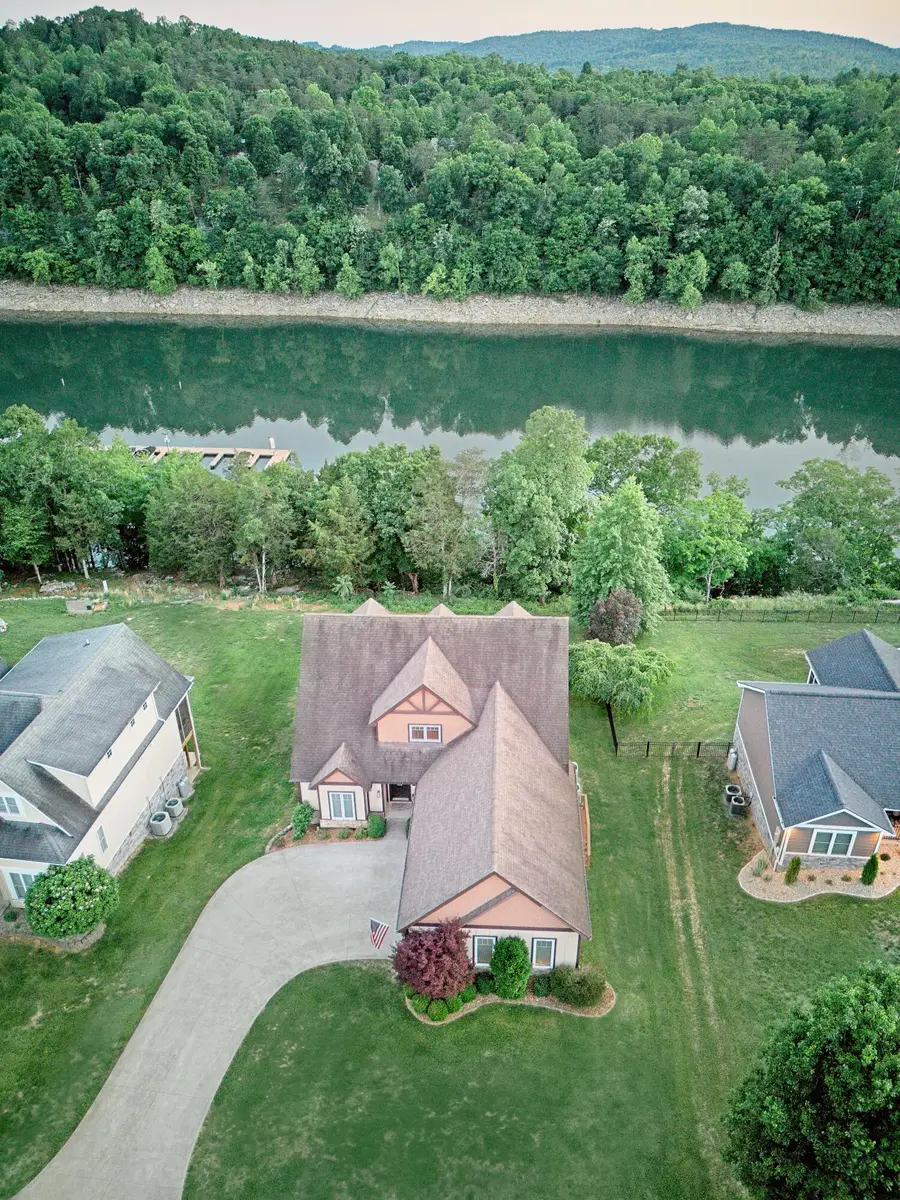 155 W Canterbury, Bronston, KY 42518 - #2