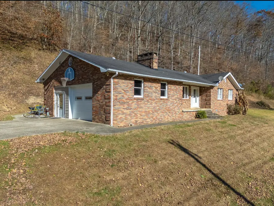 2860 Johnson Fork, Salyersville, KY 41465 - #3