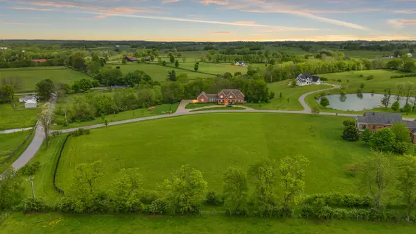 102 Pemberley Cove Lane, Georgetown, KY 40324