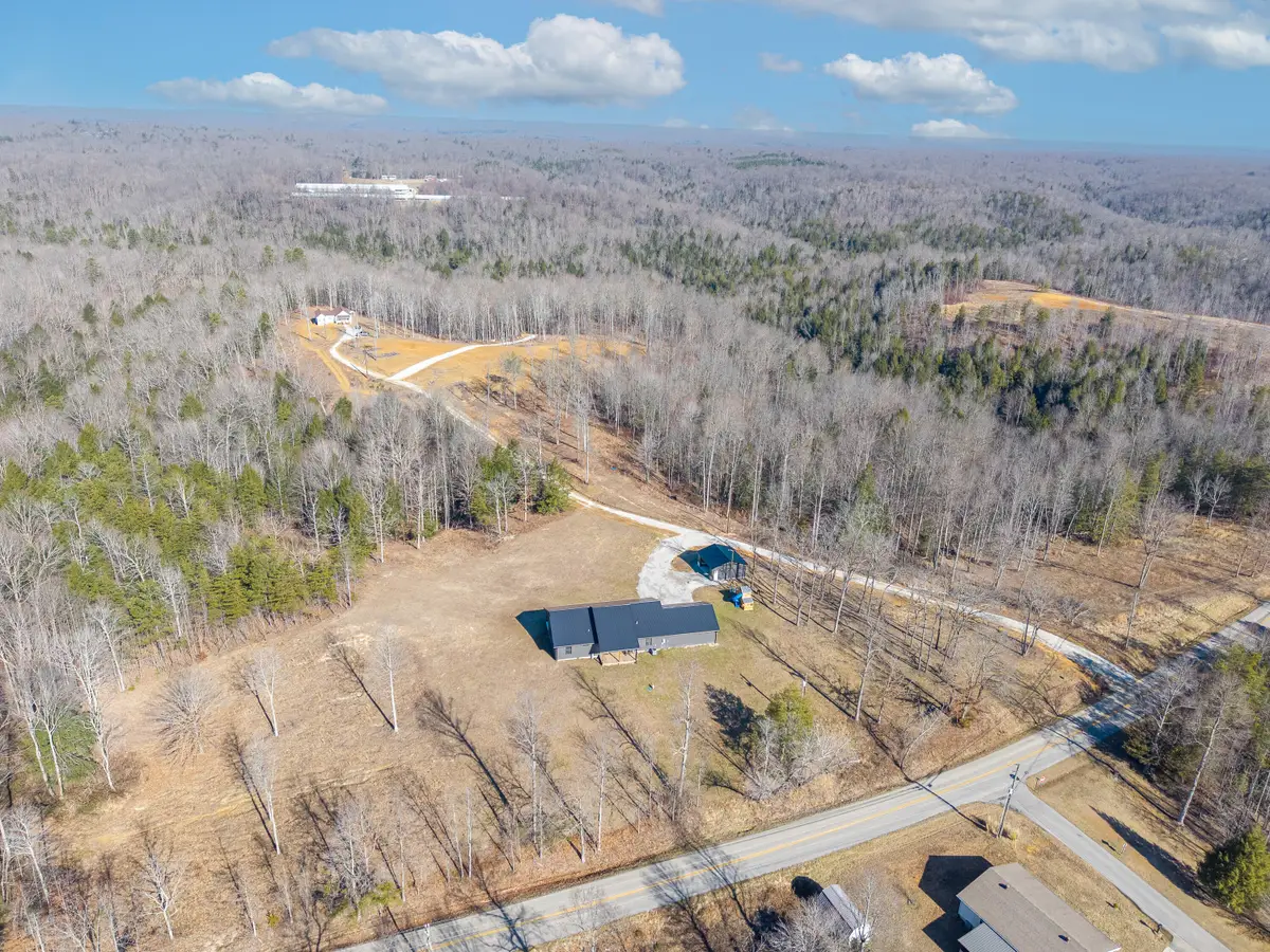 2009 East Williamsburg Street, Whitley City, KY 42653 - #1