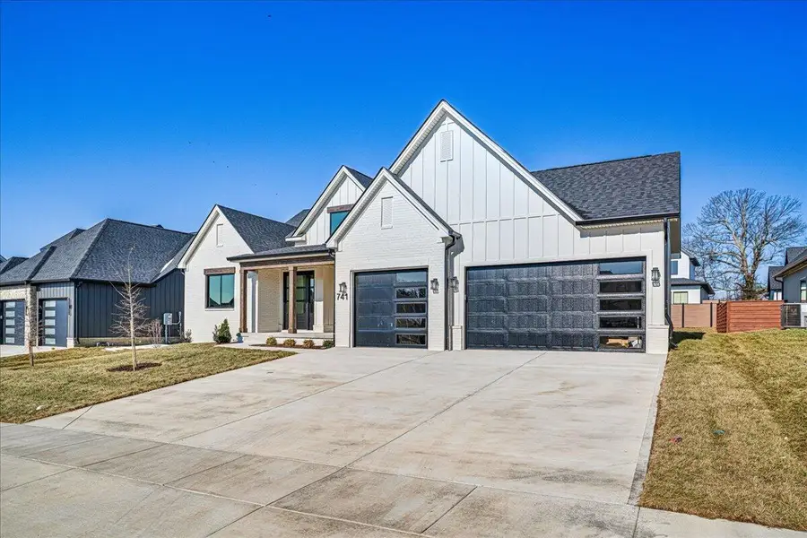 741 Azalea Lane, Versailles, KY 40383 - #2