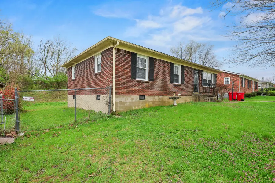 114 Edgewood Drive, Frankfort, KY 40601 - #3