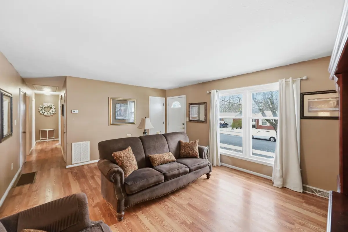 107 Loy Street, Versailles, KY 40383 - #1
