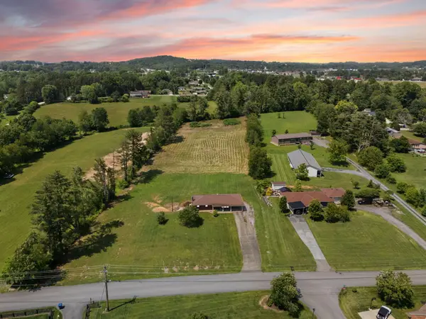 386 b Boggs Road, London, KY 40744