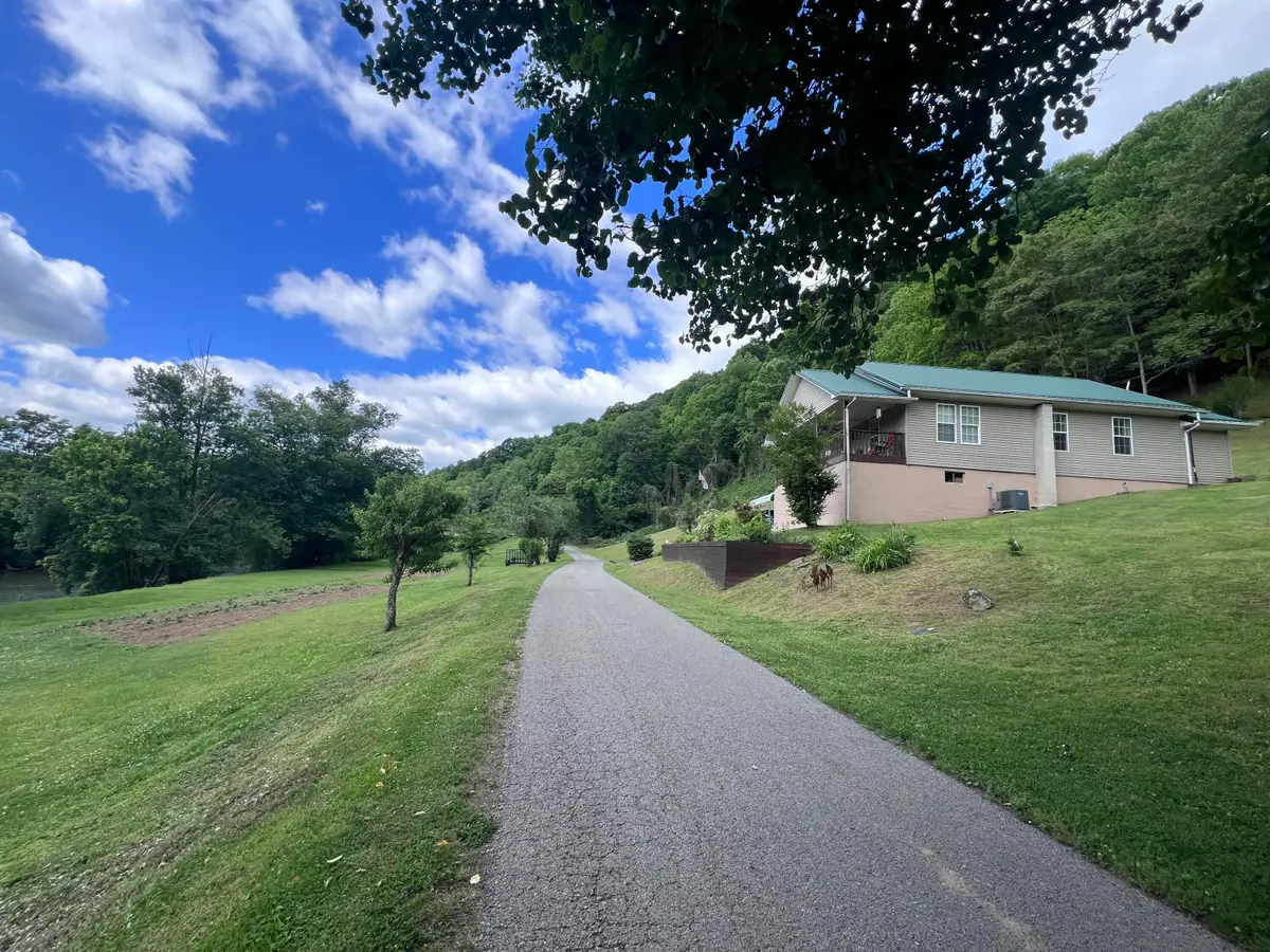 59 River Road, Miracle, KY 40856 - #1