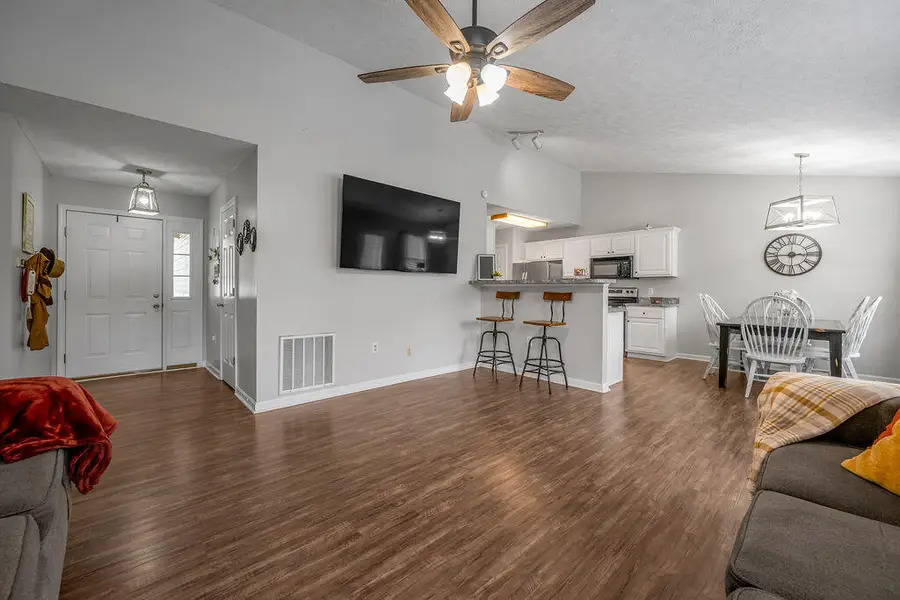 128 Wooded Way, Frankfort, KY 40601 - #3