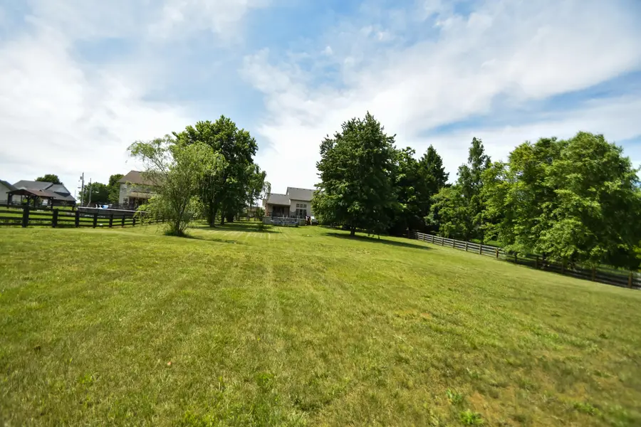 384 Kings Trace Drive, Berea, KY 40403 - #3