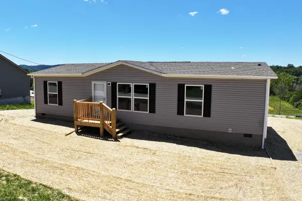 110 W Cedar Grove Road, Irvine, KY 40336