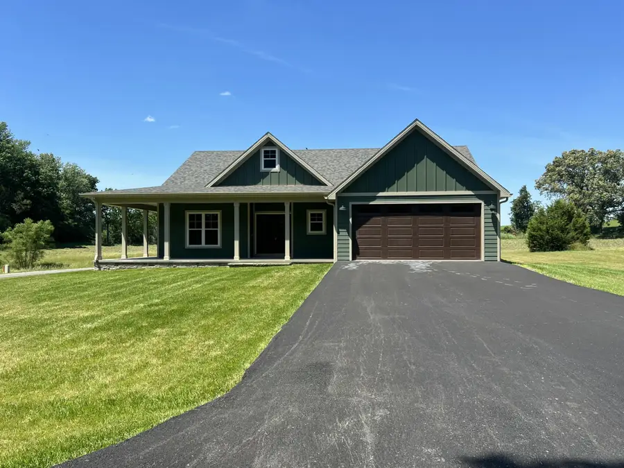 512 Cliffside Drive, Russell Springs, KY 42642 - #2