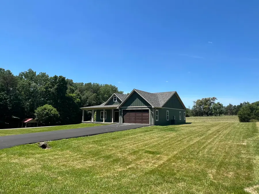 512 Cliffside Drive, Russell Springs, KY 42642 - #3
