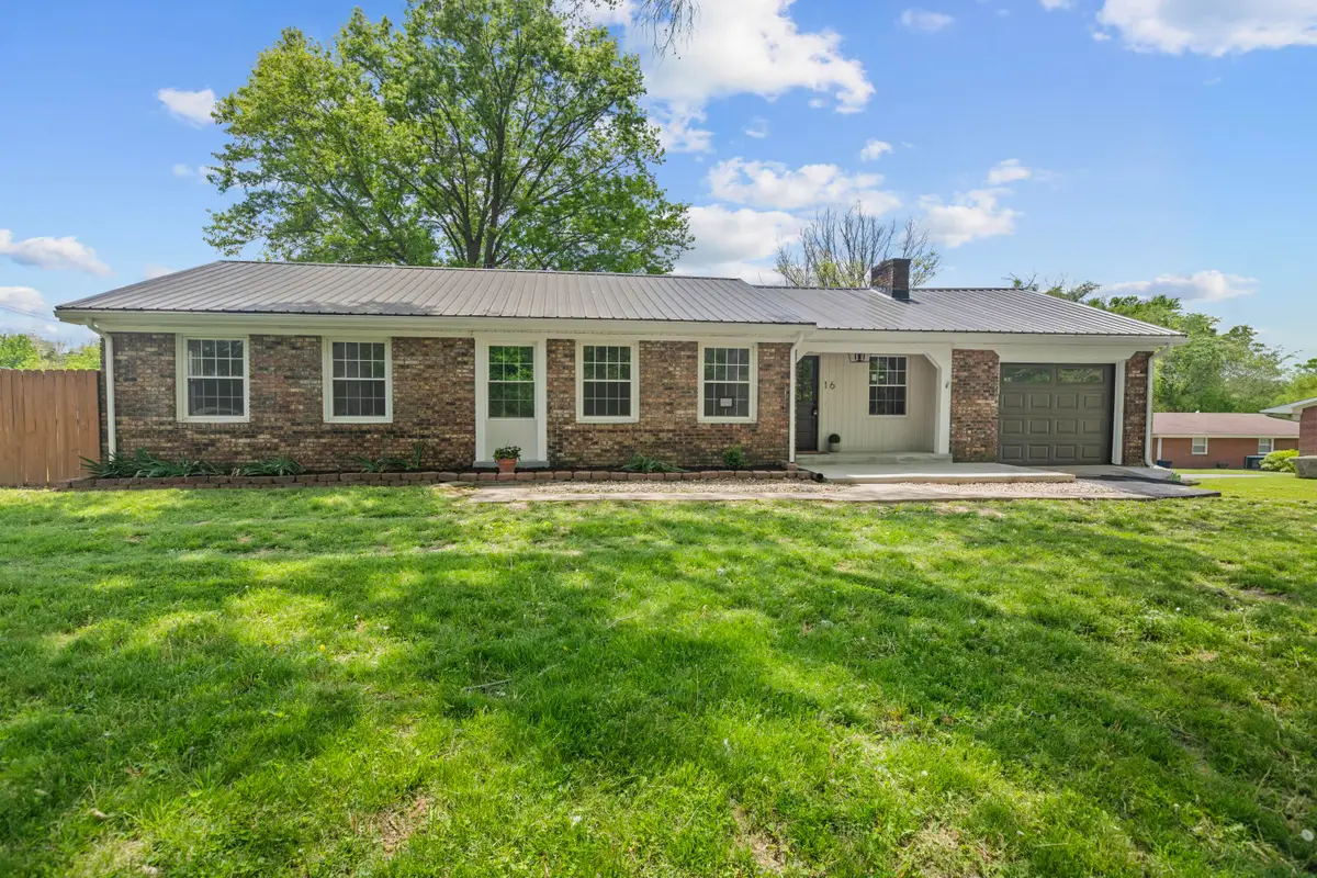 16 Meadowbrook Drive, Frankfort, KY 40601 - #1