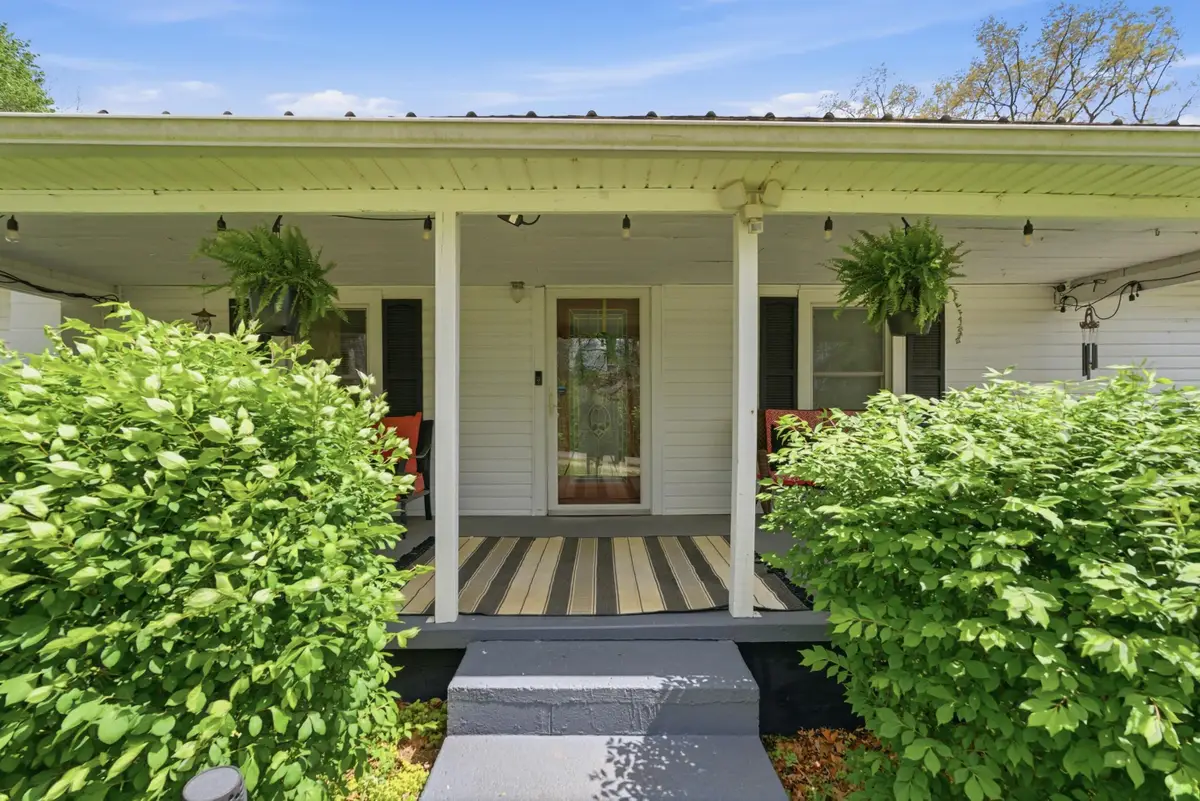 595 Ky-2002, McKee, KY 40447 - #1