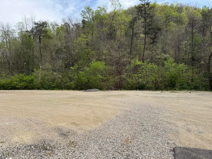 325 Main Street, Frenchburg, KY 40322 - #3