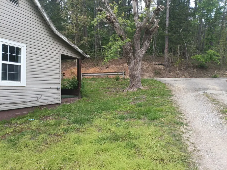 2933 Ky Route-1092, Flatgap, KY 41219 - #3