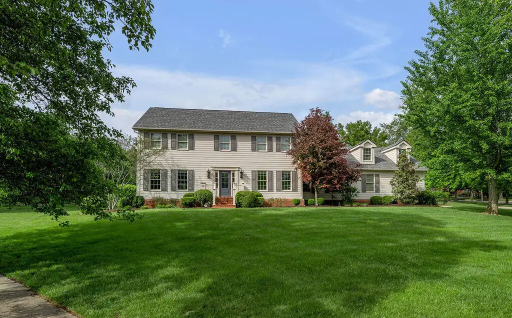 1371 Strawberry Lane, Lexington, KY 40502 - #1