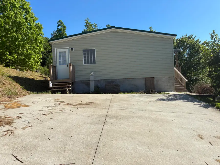 872 S Dogwood Drive, Berea, KY 40403 - #2