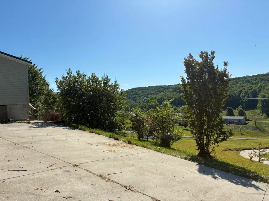 872 S Dogwood Drive, Berea, KY 40403 - #3