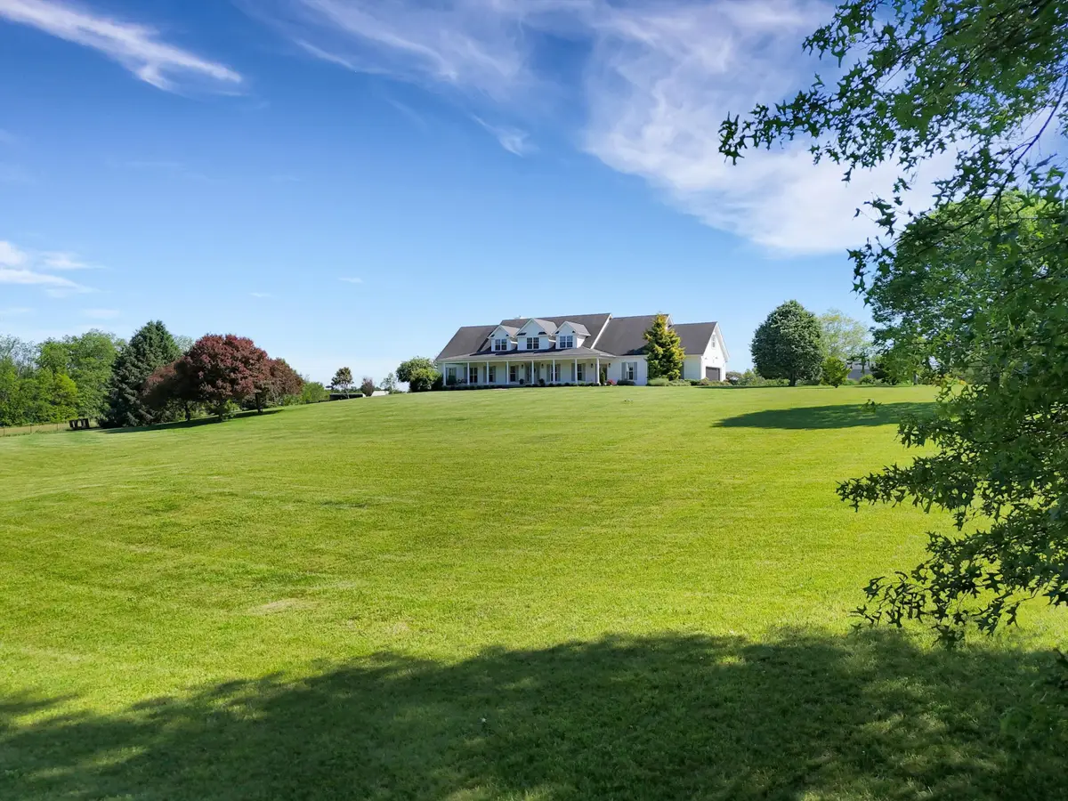 517 Aiken Road, Shelbyville, KY 40065 - #1