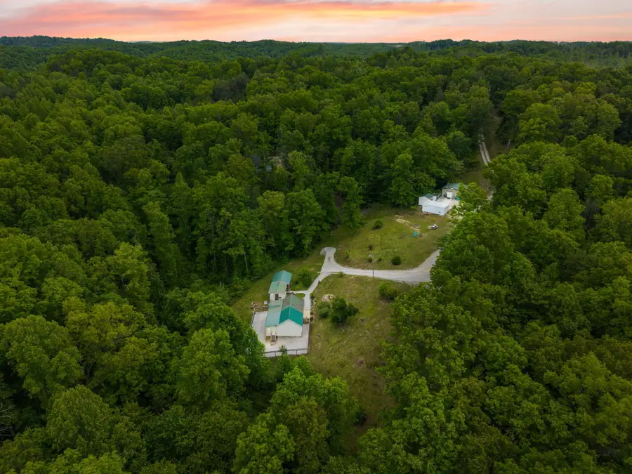 2585 Hazel Patch Road, East Bernstadt, KY 40729 - #2