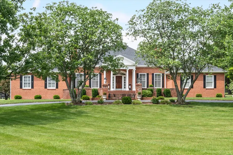 181 Wedgewood Drive, Shelbyville, KY 40065 - #2