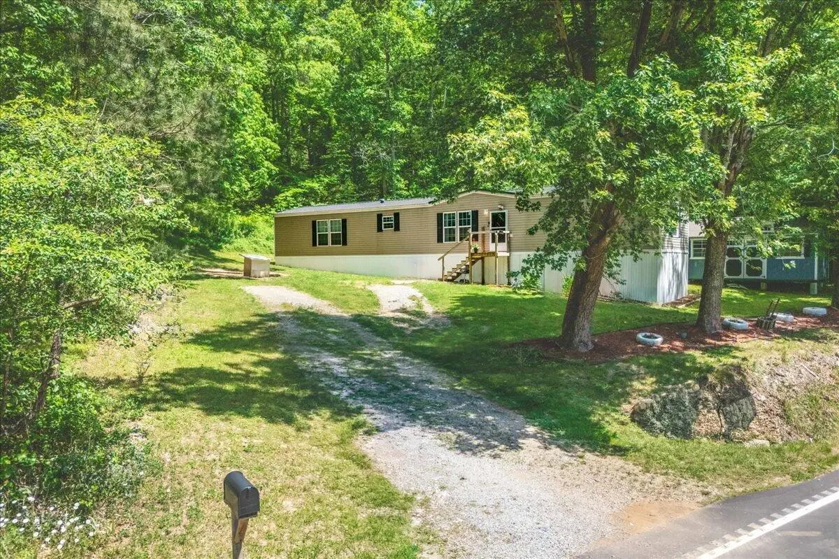 1380 State Highway 472, Manchester, KY 40962 - #1