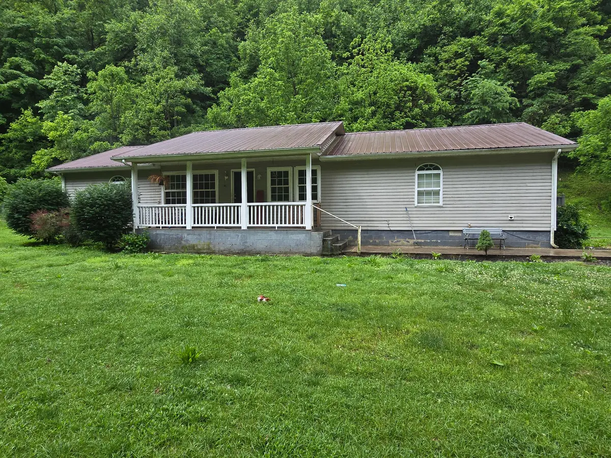 1698 Dry Creek Road, Topmost, KY 41862 - #1