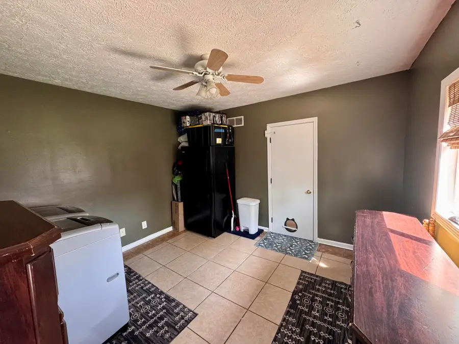 2220 Redbud Lane, Paris, KY 40361 - #3