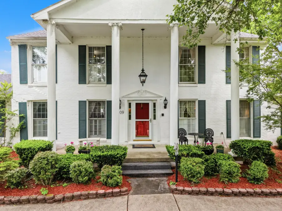 1109 Ashwood Drive, Maysville, KY 41056 - #2