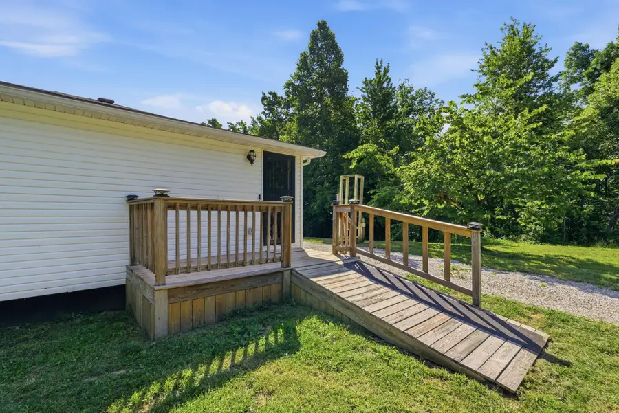2255 S Tree Tower Road, Sandgap, KY 40481 - #2