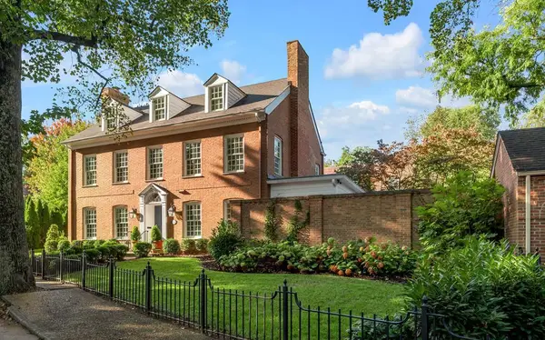558 Central Avenue, Lexington, KY 40502