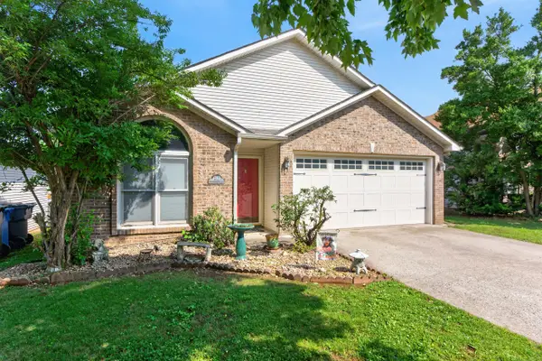 217 Woodbrook Place, Lexington, KY 40511