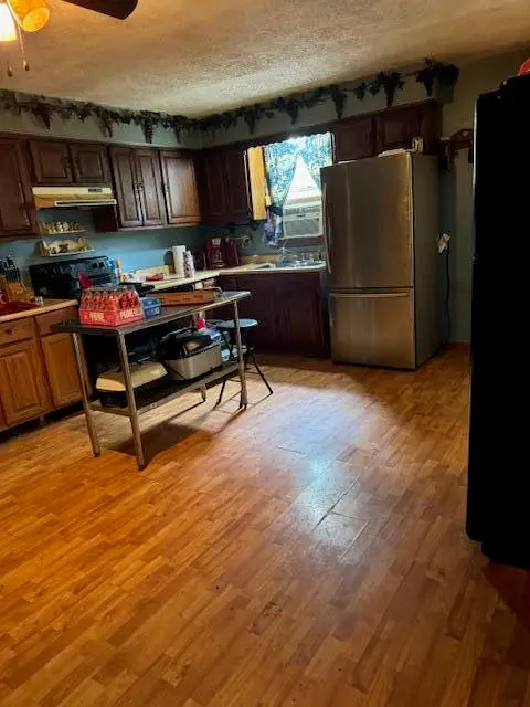 144 N Plum Street, Irvine, KY 40336 - #3