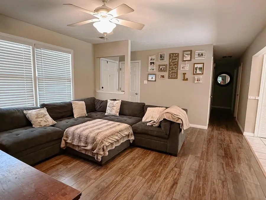 3380 Colonnade Drive, Lexington, KY 40515 - #3
