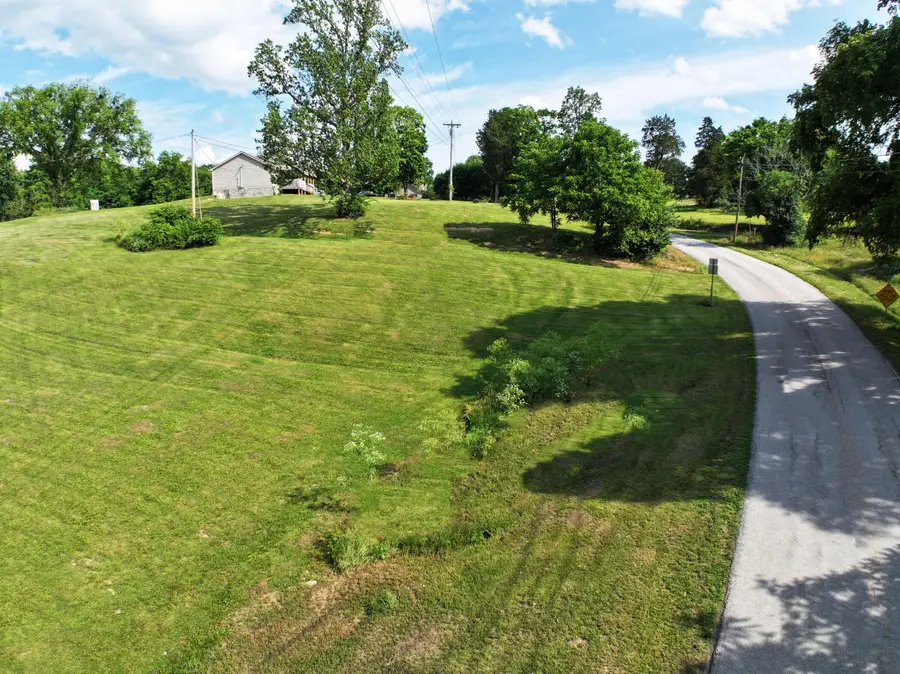 1410 Winston Road, Irvine, KY 40336 - #2