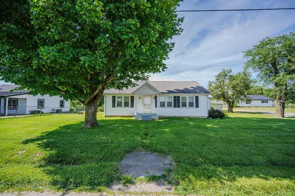 7608 W Tunnel Hill Road, Sharpsburg, KY 40374