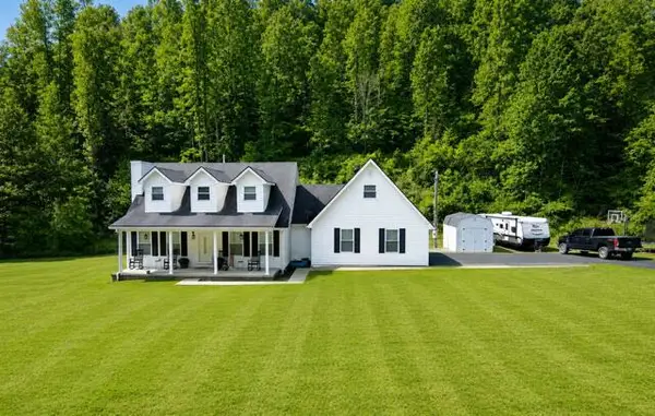 1560 Stamper Branch Road, Campton, KY 41301