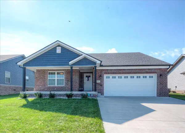 452 Middle Creek Way, Berea, KY 40403