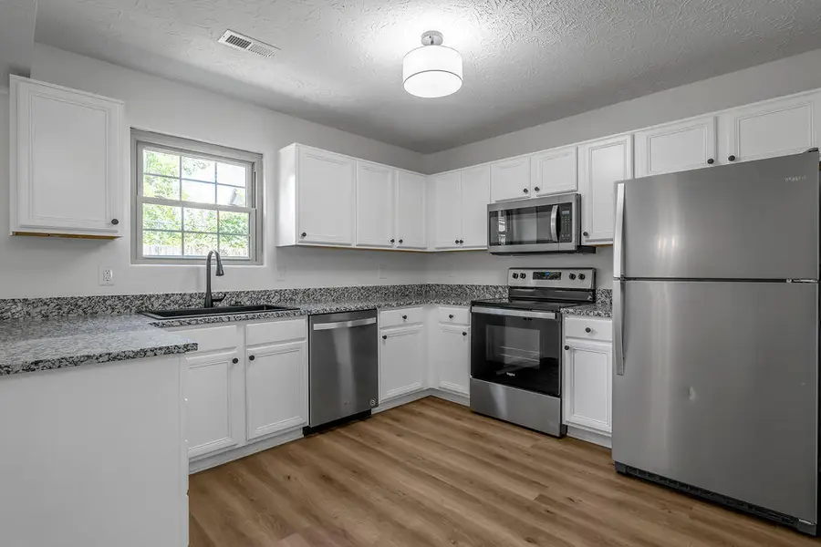 821 Mickey Lane, Lexington, KY 40509 - #3