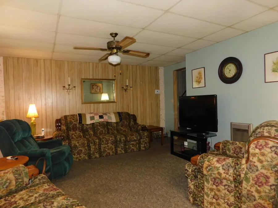 179 W Main Street, Lynch, KY 40855 - #2