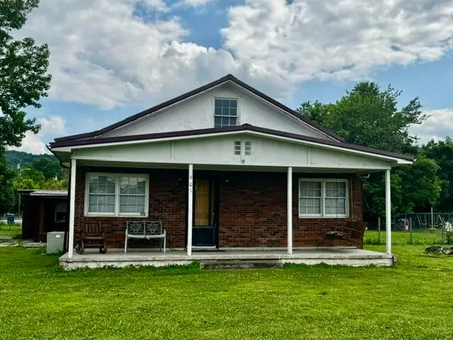 901 Exeter Avenue, Middlesboro, KY 40965 - #1
