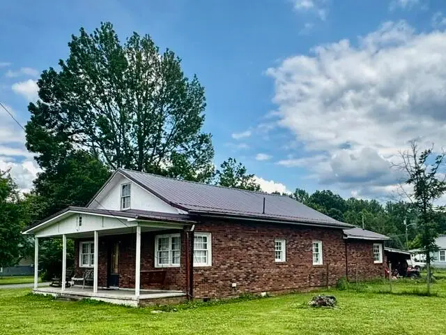 901 Exeter Avenue, Middlesboro, KY 40965 - #2