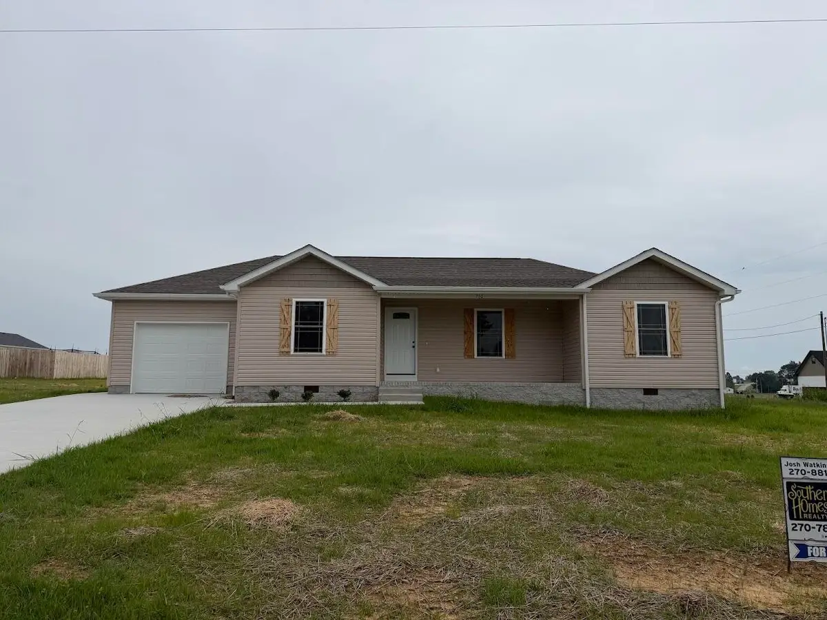 710 W Shelby Avenue, Elkton, KY 42220 - #1