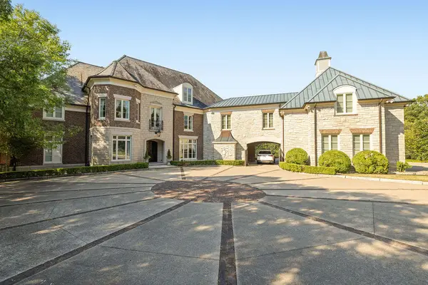 808 Oak Park Boulevard, Calvert City, KY 42029