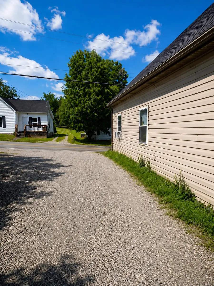 220 E Washington Street, Winchester, KY 40391 - #2