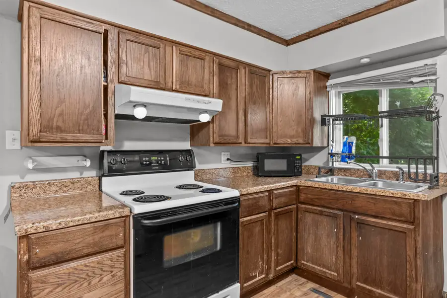 732 Hillcrest Avenue, Frankfort, KY 40601 - #3