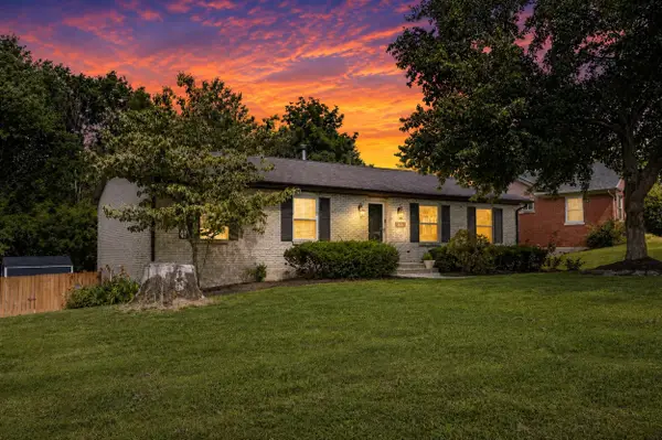 3483 Lansdowne Drive, Lexington, KY 40517