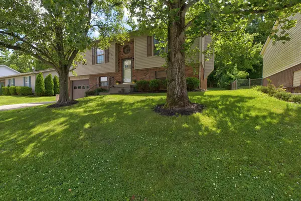 872 Stratton Lane, Winchester, KY 40391