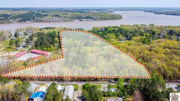 84 Launch Lane, Murray, KY 42071