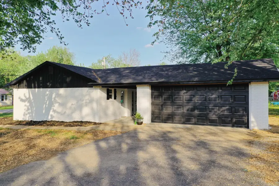 411 Bell Street, Princeton, KY 42445 - #3